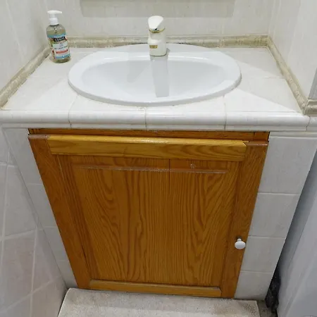 A Centre 200m De La *