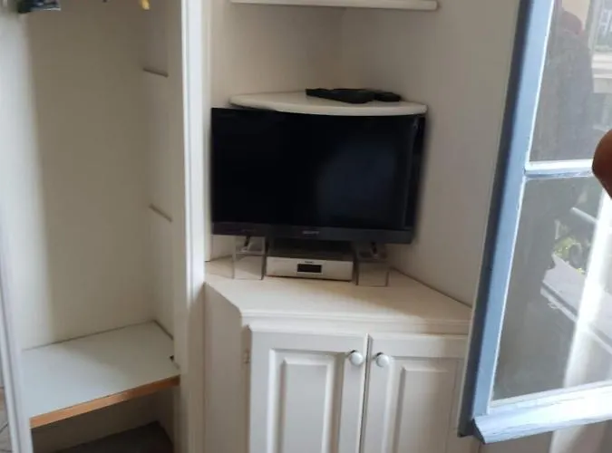 Appartement A Centre 200m De La *