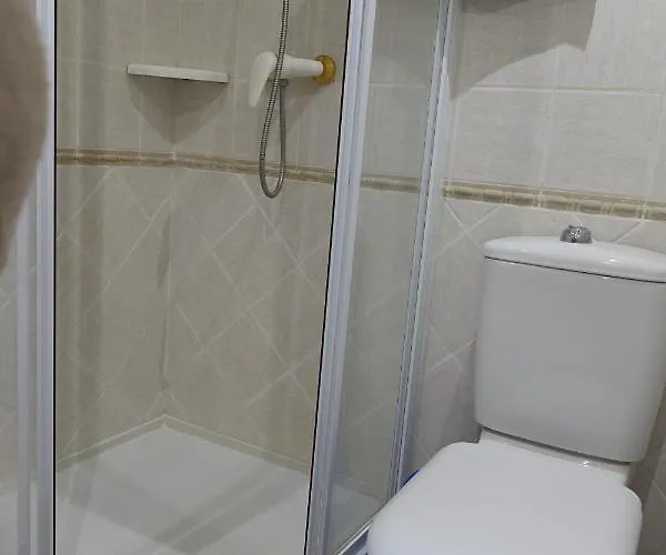 A Centre 200m De La *