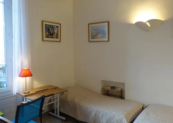 A Centre 200m De La *